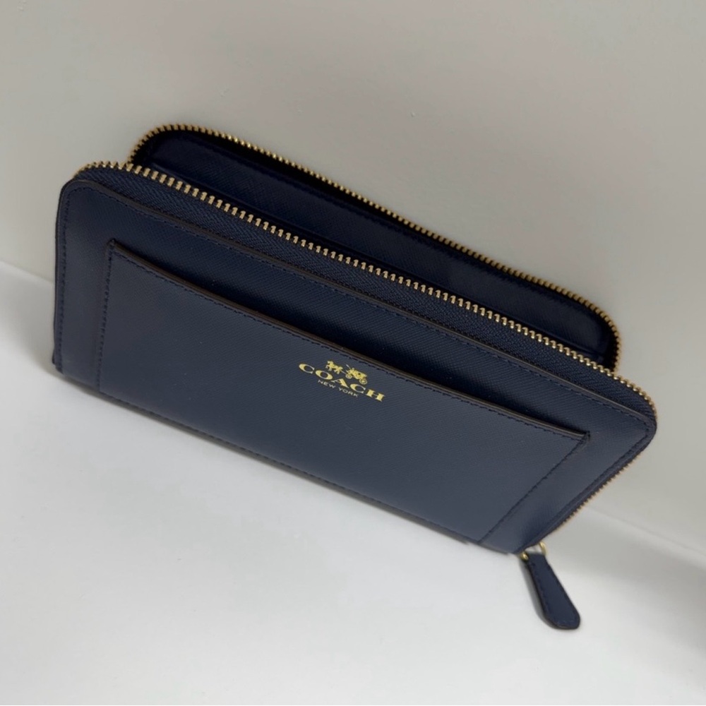 NWT Coach Navy Blue Zip Around Wallet Gold Hardware Leather Wallet - Picture 6 of 7